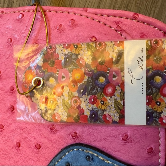 Cara Pink crossbody bag ostrich patern. - Picture 8 of 9